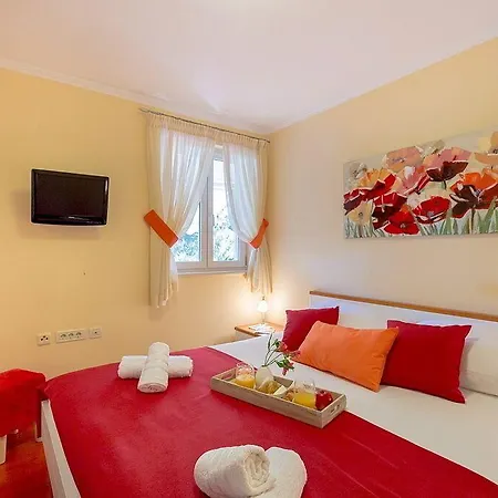 Leona & Borna's Lapad * Dubrovnik