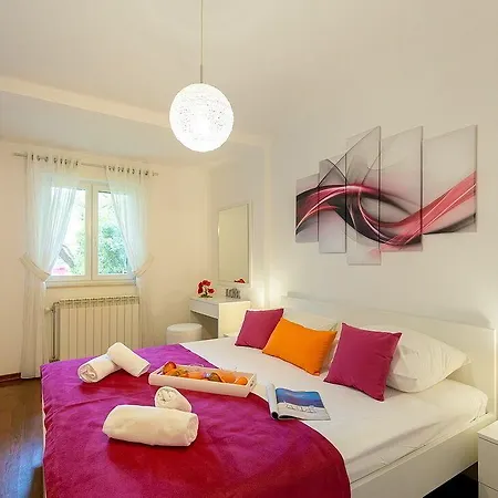 Leona & Borna's Lapad *