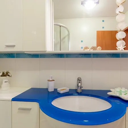 Leona & Borna's Lapad Apartment Dubrovnik