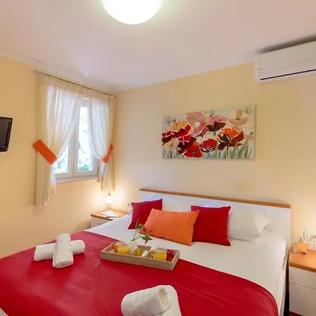 Leona & Borna's Lapad * Dubrovnik