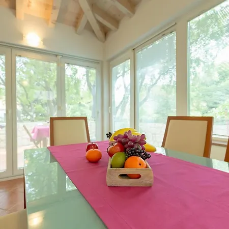 Leona & Borna's Lapad