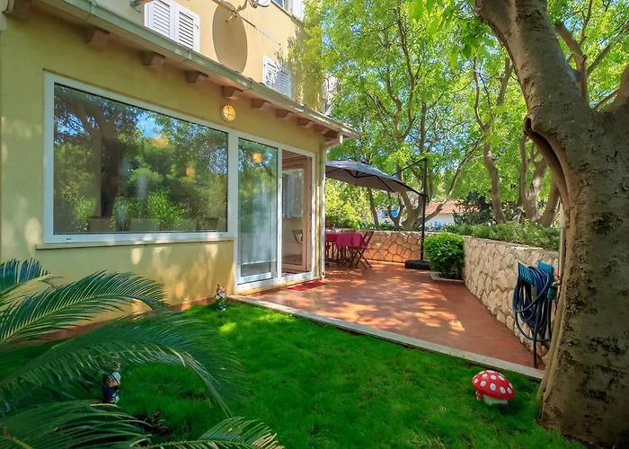 Leona & Borna's Lapad * Dubrovnik