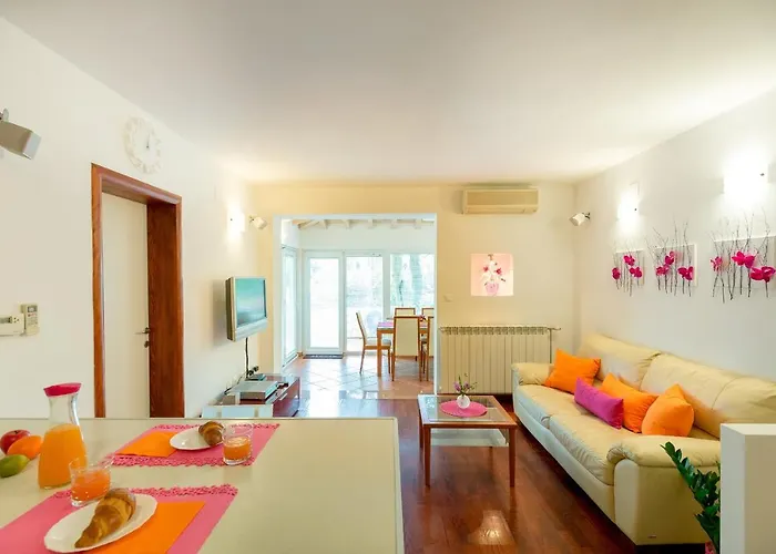 Leona & Borna's Lapad * Dubrovnik