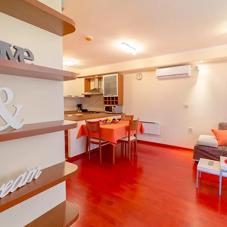 Leona & Borna's Lapad ドゥブロブニク