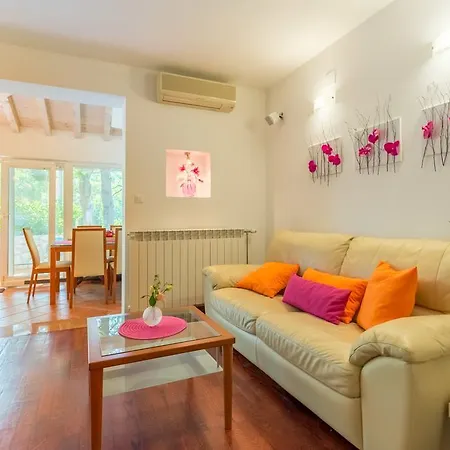 Leona & Borna's Lapad