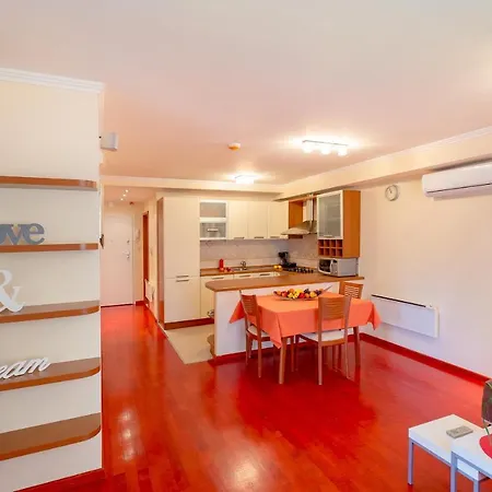 Leona & Borna's Lapad * Dubrovnik