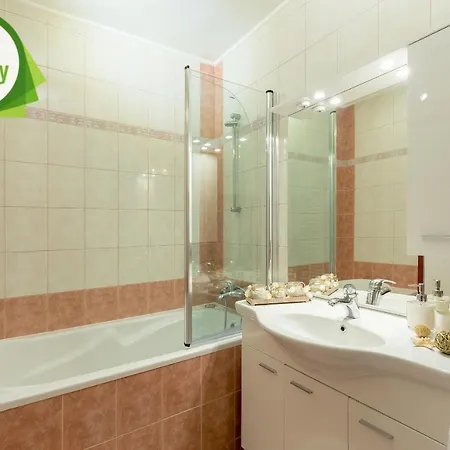 Leona & Borna's Lapad ドゥブロブニク